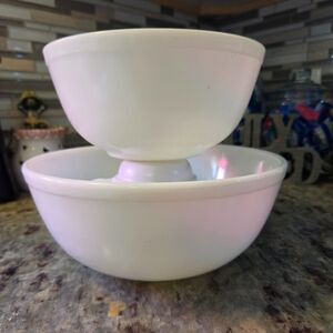 Vintage 1950s Pyrex True Opal White Nesting Bowls Set 404 403 Unmarked Bottom